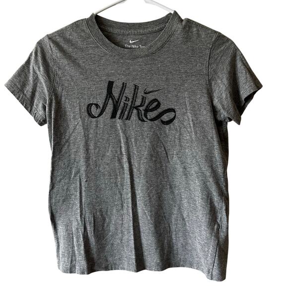 NWOT Girls Gray Nike Logo T Shirt SZ L - Picture 1 of 3